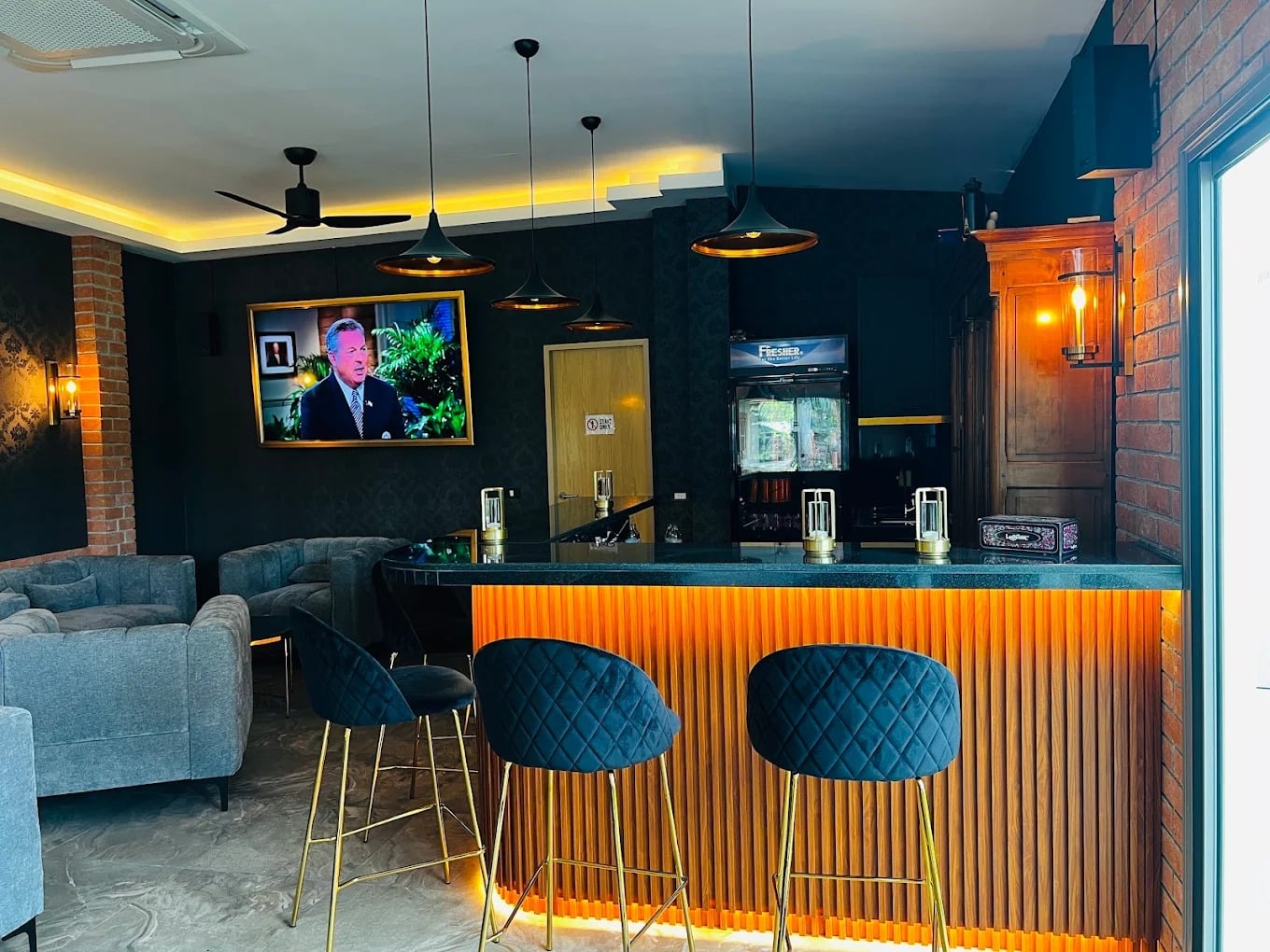 Bar