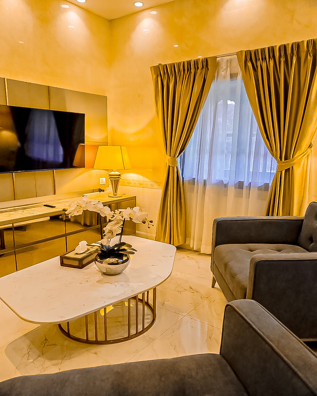 Varaya Suite Detail 1